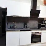Renove A Avec Piscine Et Terrasse Privative - Fr-1-489-394 Holiday home *