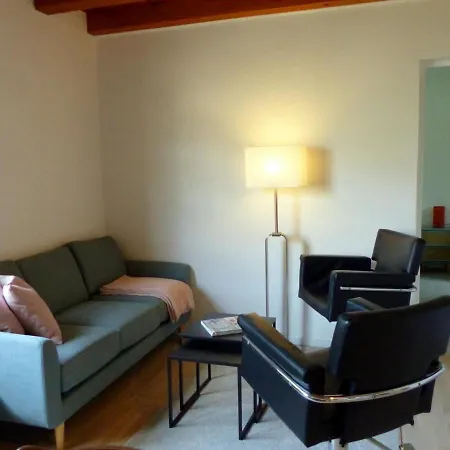 Avec Piscine Privative Et Terrasse A Charroux, Village Medieval - Fr-1-489-394 Charroux-dʼAllier