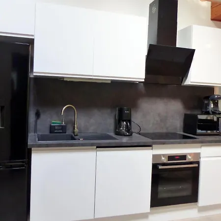 Renove A Avec Piscine Et Terrasse Privative - Fr-1-489-394 Lantställe *