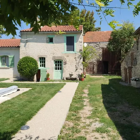 Tatil Evi Avec Piscine Privative Et Terrasse A Charroux, Village Medieval - Fr-1-489-394 Charroux-dʼAllier