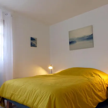 Renove A Avec Piscine Et Terrasse Privative - Fr-1-489-394 * Charroux-d'Allier