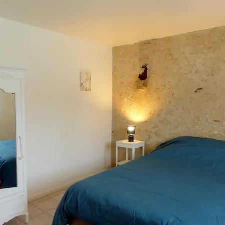 Renove A Avec Piscine Et Terrasse Privative - Fr-1-489-394 * Charroux-d'Allier