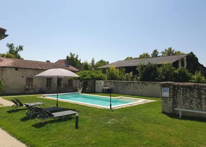 Renove A Avec Piscine Et Terrasse Privative - Fr-1-489-394 Prázdninový dům Charroux-dʼAllier